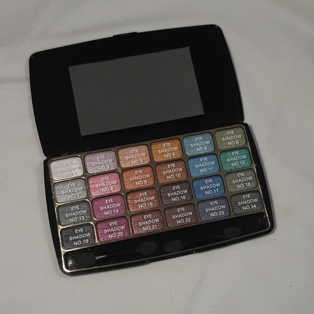 Beauty Treats Shimmer Palette